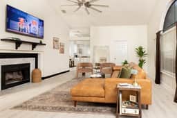 Casa Vista  Designer Home Pool Sleeps 16 - Image 5