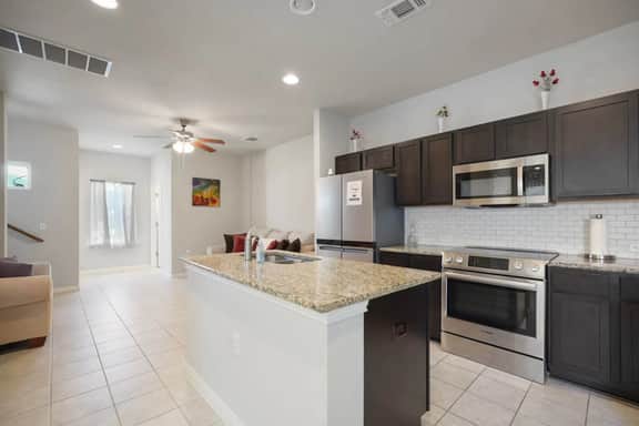 Modern 2BR Haven near Austin & Tesla - Image 2