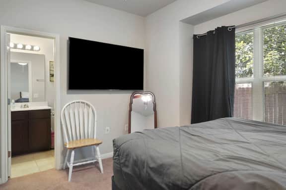 Modern 2BR Haven near Austin & Tesla - Image 4