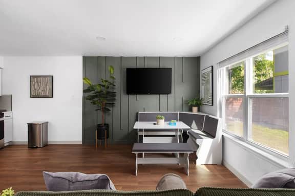 Stylish 2BR Oasis with Private Patio - Sleeps 8 - Image 2