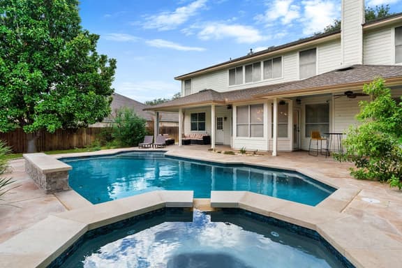 Incredible Heated Pool/HotTub! Gameroom-Movieroom!